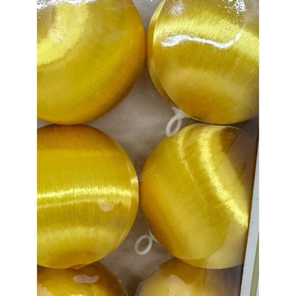 Vintage Pyramid Unbreakable Gold Ball Christmas Ornaments Satin Sheen 12 PCS Box - Picture 2 of 8